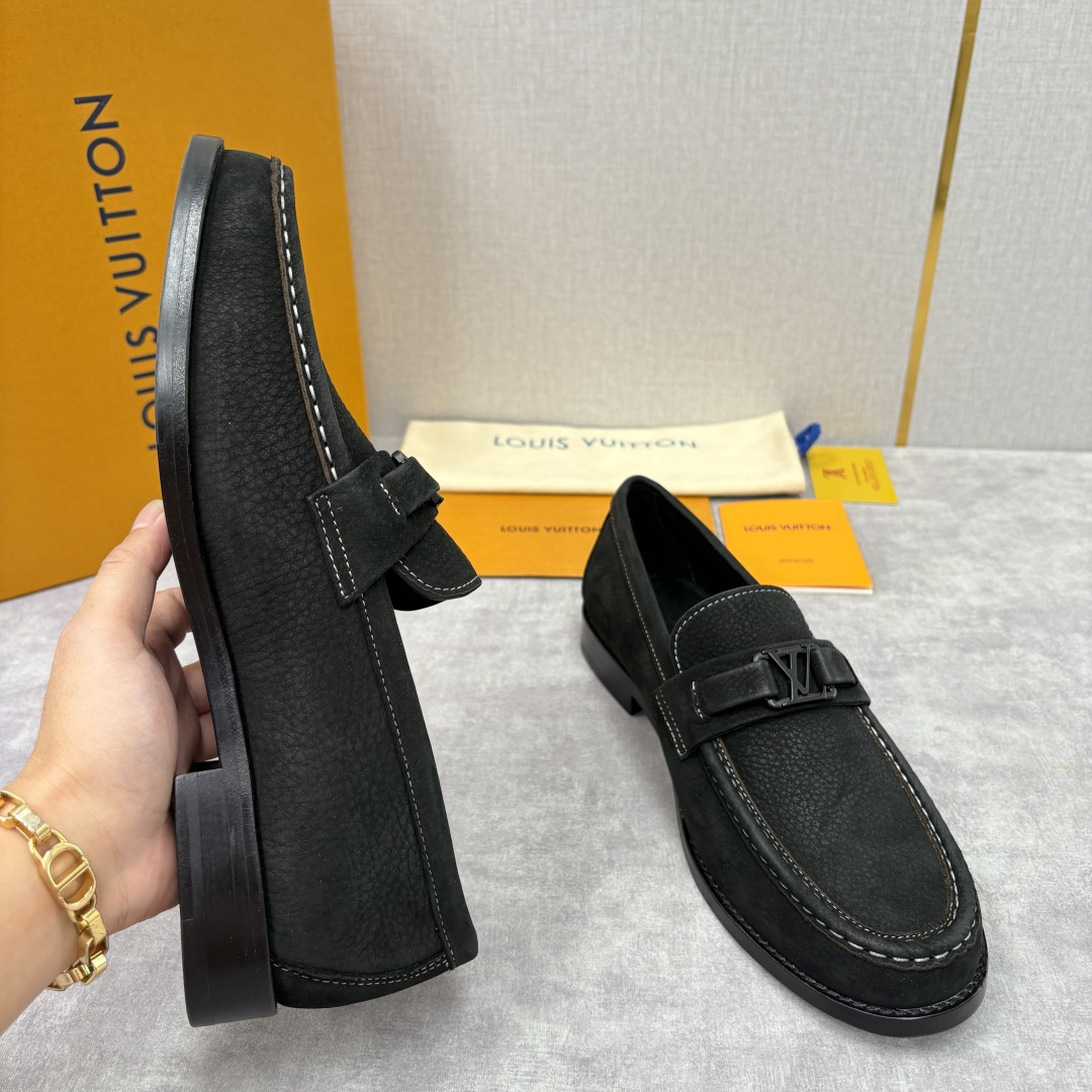 💋💍L家新品 LOUI* 乐福鞋皮鞋 官方 9,350 本款Major乐福鞋皮鞋 采用品牌标志性的 Da