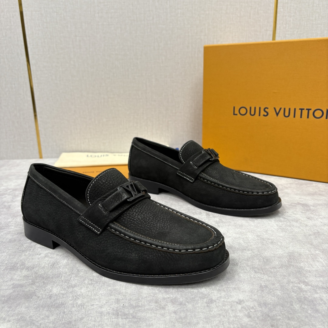 💋💍L家新品 LOUI* 乐福鞋皮鞋 官方 9,350 本款Major乐福鞋皮鞋 采用品牌标志性的 Da