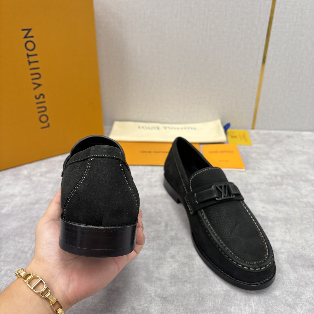 💋💍L家新品 LOUI* 乐福鞋皮鞋 官方 9,350 本款Major乐福鞋皮鞋 采用品牌标志性的 Da