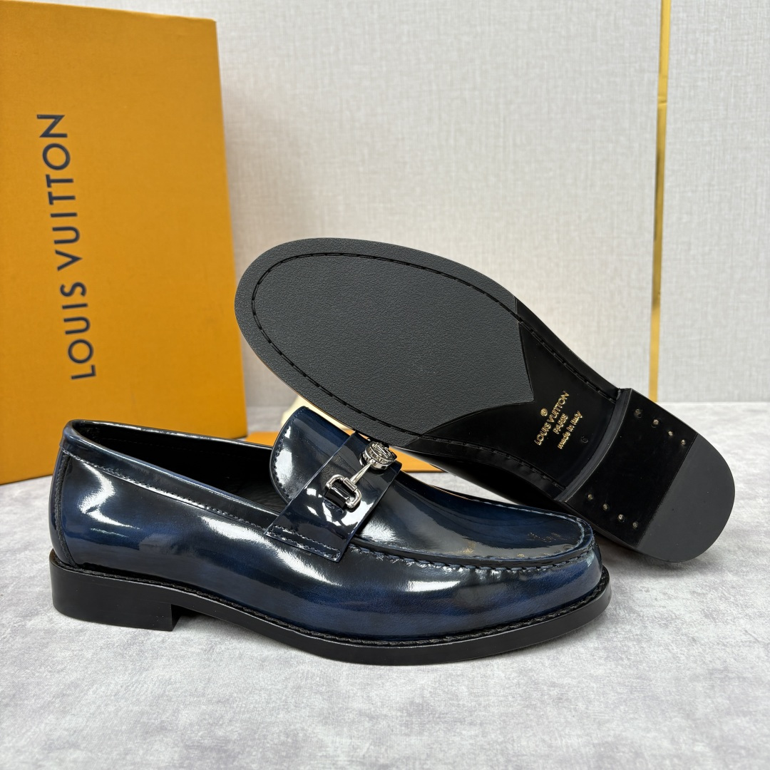 💋💍L家新品 LOUI* 乐福鞋皮鞋 官方 9,350 本款Major乐福鞋皮鞋 采用品牌进口细腻小牛皮