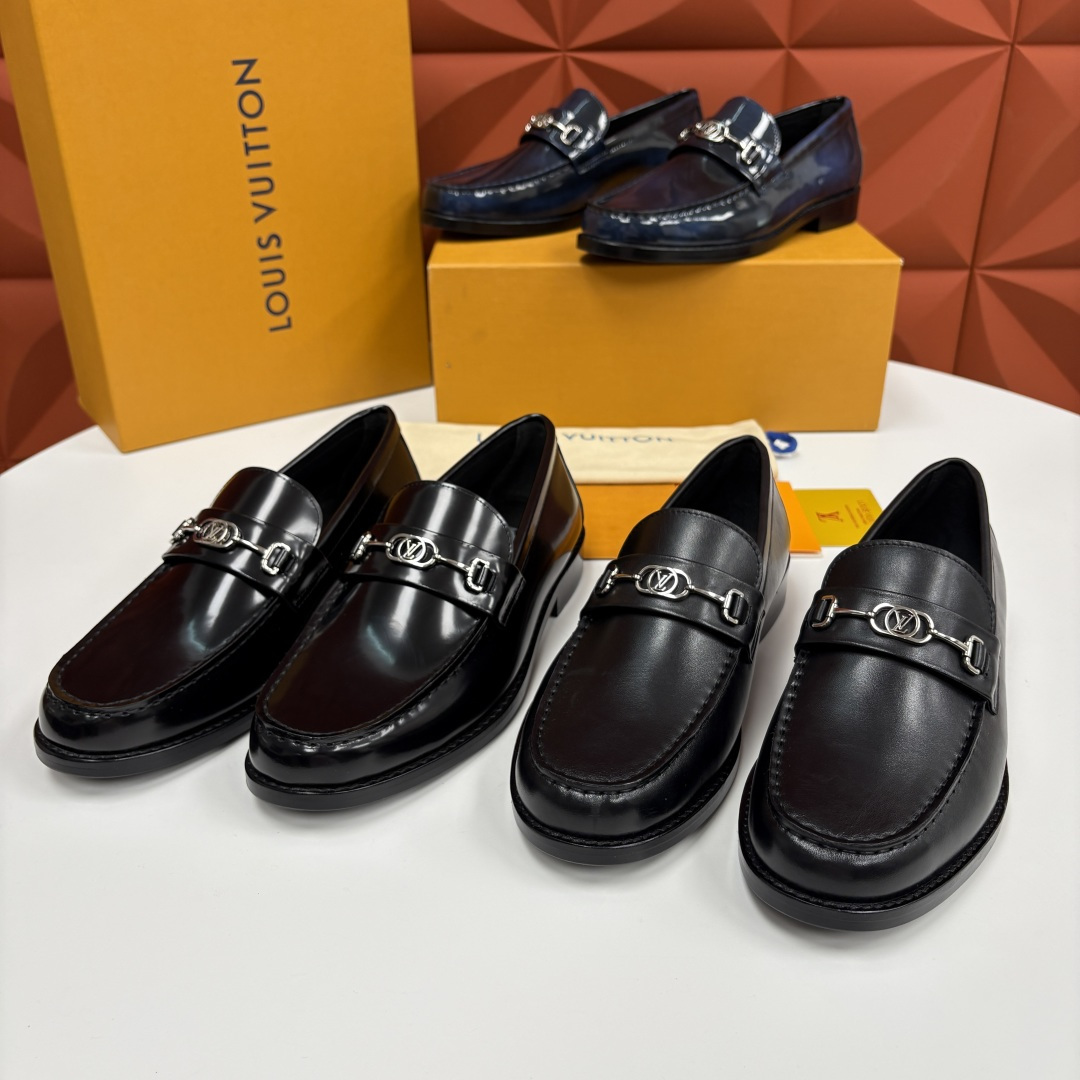 💋💍L家新品 LOUI* 乐福鞋皮鞋 官方 9,350 本款Major乐福鞋皮鞋 采用品牌进口细腻小牛皮