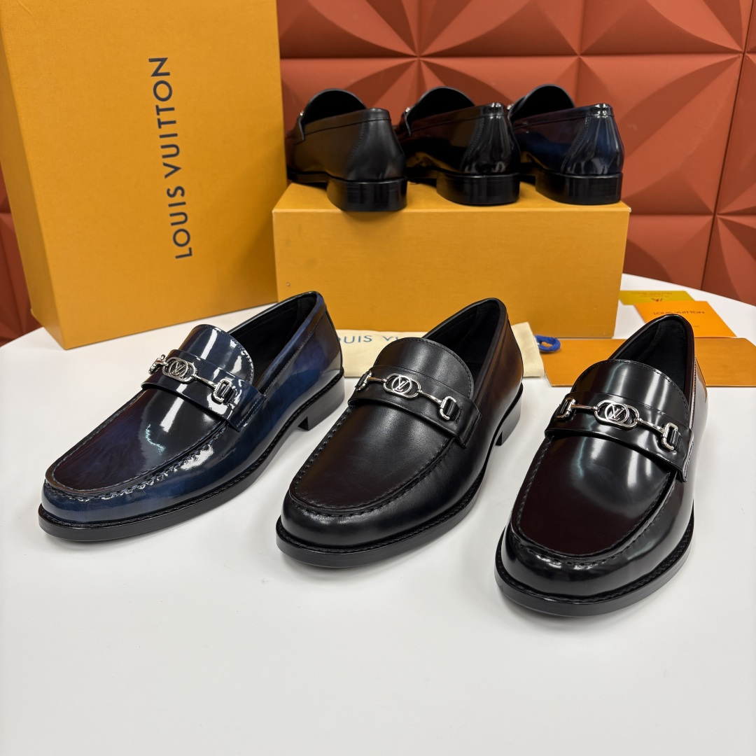 💋💍L家新品 LOUI* 乐福鞋皮鞋 官方 9,350 本款Major乐福鞋皮鞋 采用品牌进口细腻小牛皮