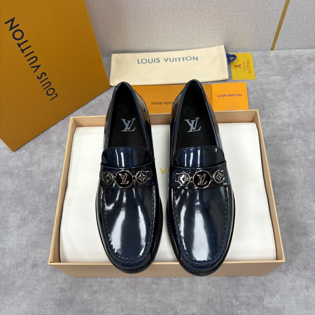 💋💍L家新品 LOUI* 乐福鞋皮鞋 官方 9,350 本款Major乐福鞋皮鞋 采用品牌进口细腻小牛皮