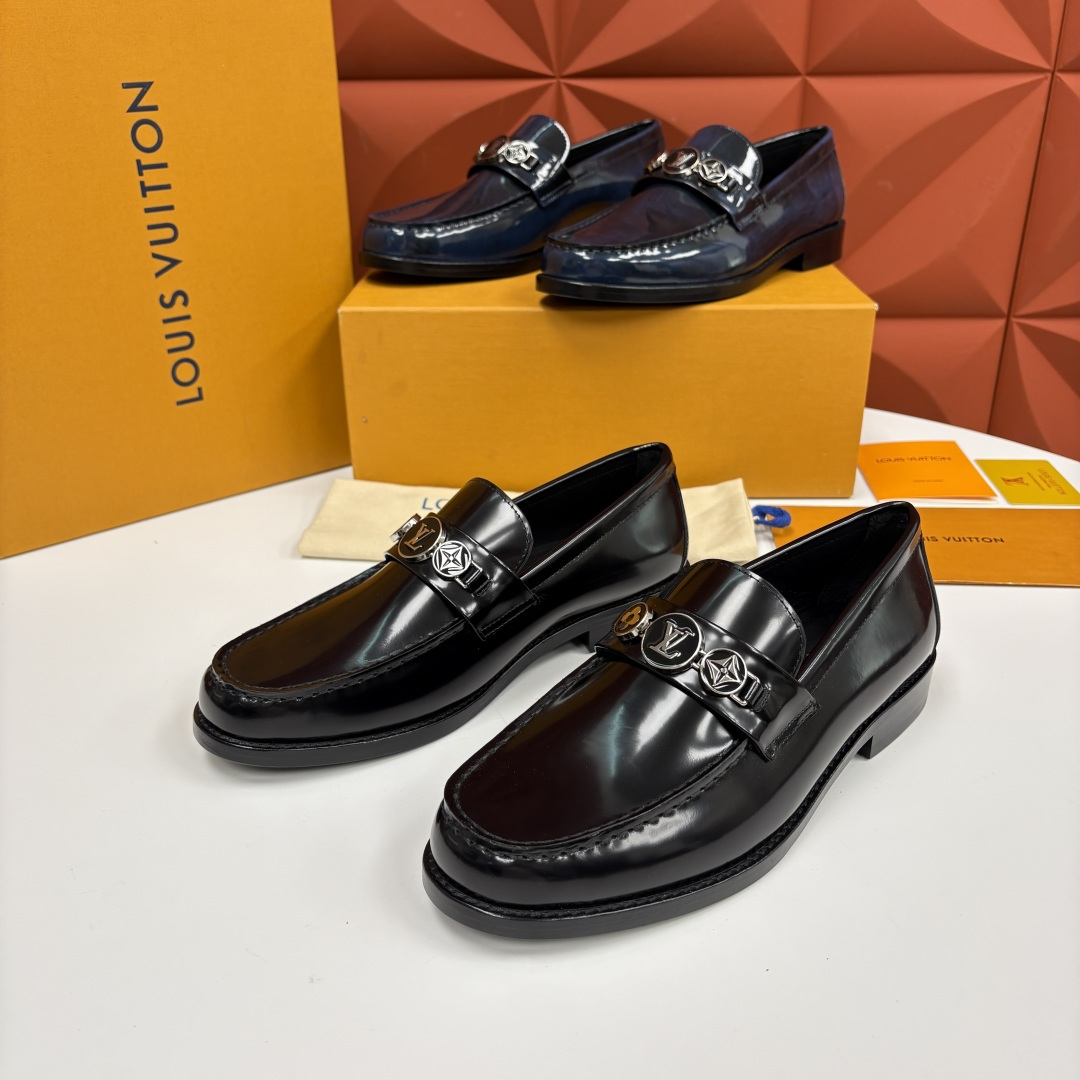 💋💍L家新品 LOUI* 乐福鞋皮鞋 官方 9,350 本款Major乐福鞋皮鞋 采用品牌进口细腻小牛皮