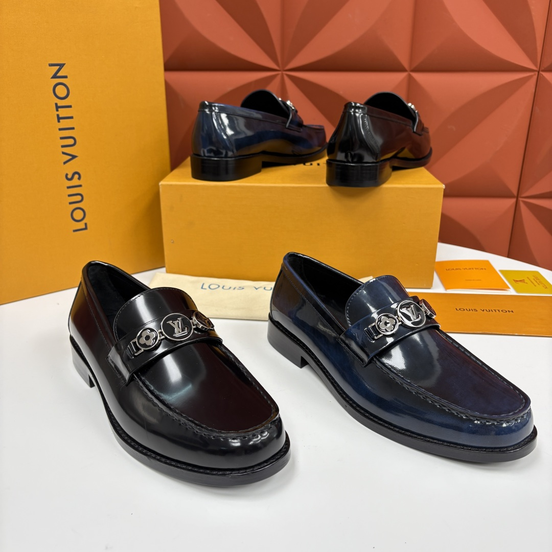 💋💍L家新品 LOUI* 乐福鞋皮鞋 官方 9,350 本款Major乐福鞋皮鞋 采用品牌进口细腻小牛皮