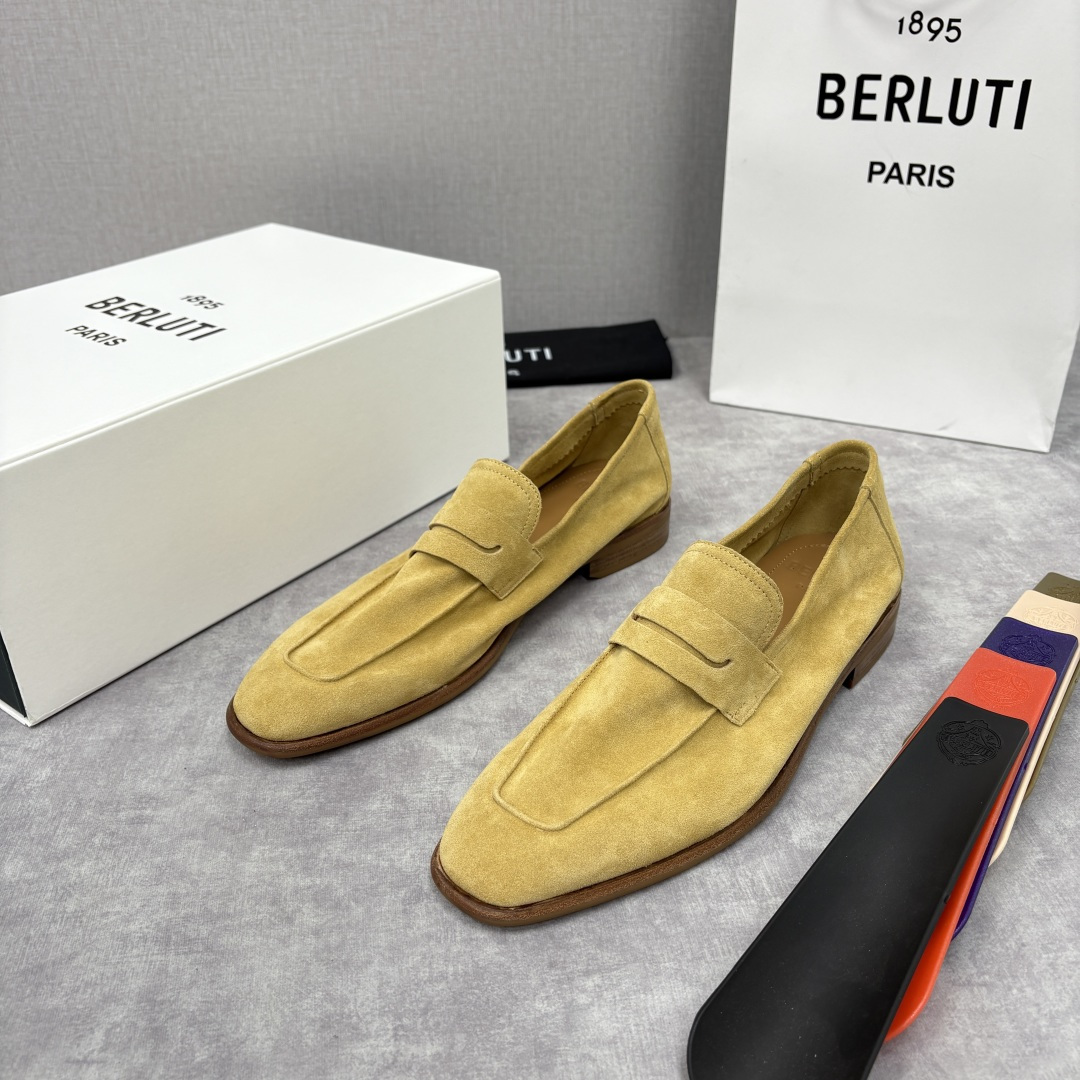💋💍BERLUT* 布鲁-提 初代Lorenzo反毛牛皮乐福鞋，鞋面采用高级反绒皮打造，细腻的绒毛质感不