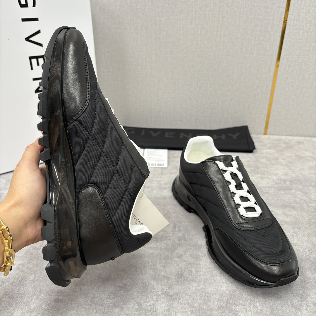 💋💍GVX 新品 Givench* 纪梵～希 Trainers 气垫绗缝运动鞋 鞋面精选优质皮革与哑光织