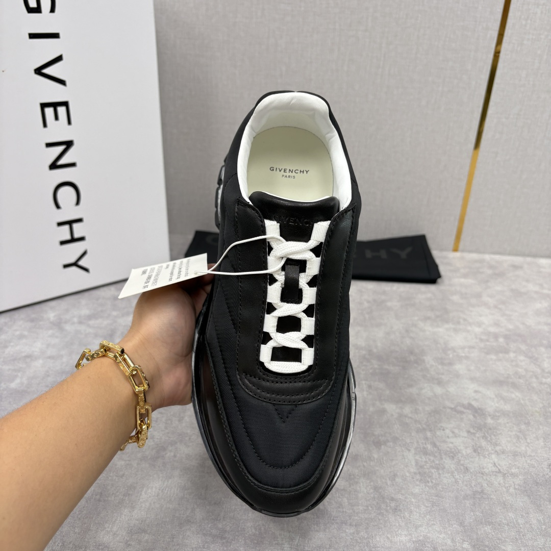 💋💍GVX 新品 Givench* 纪梵～希 Trainers 气垫绗缝运动鞋 鞋面精选优质皮革与哑光织