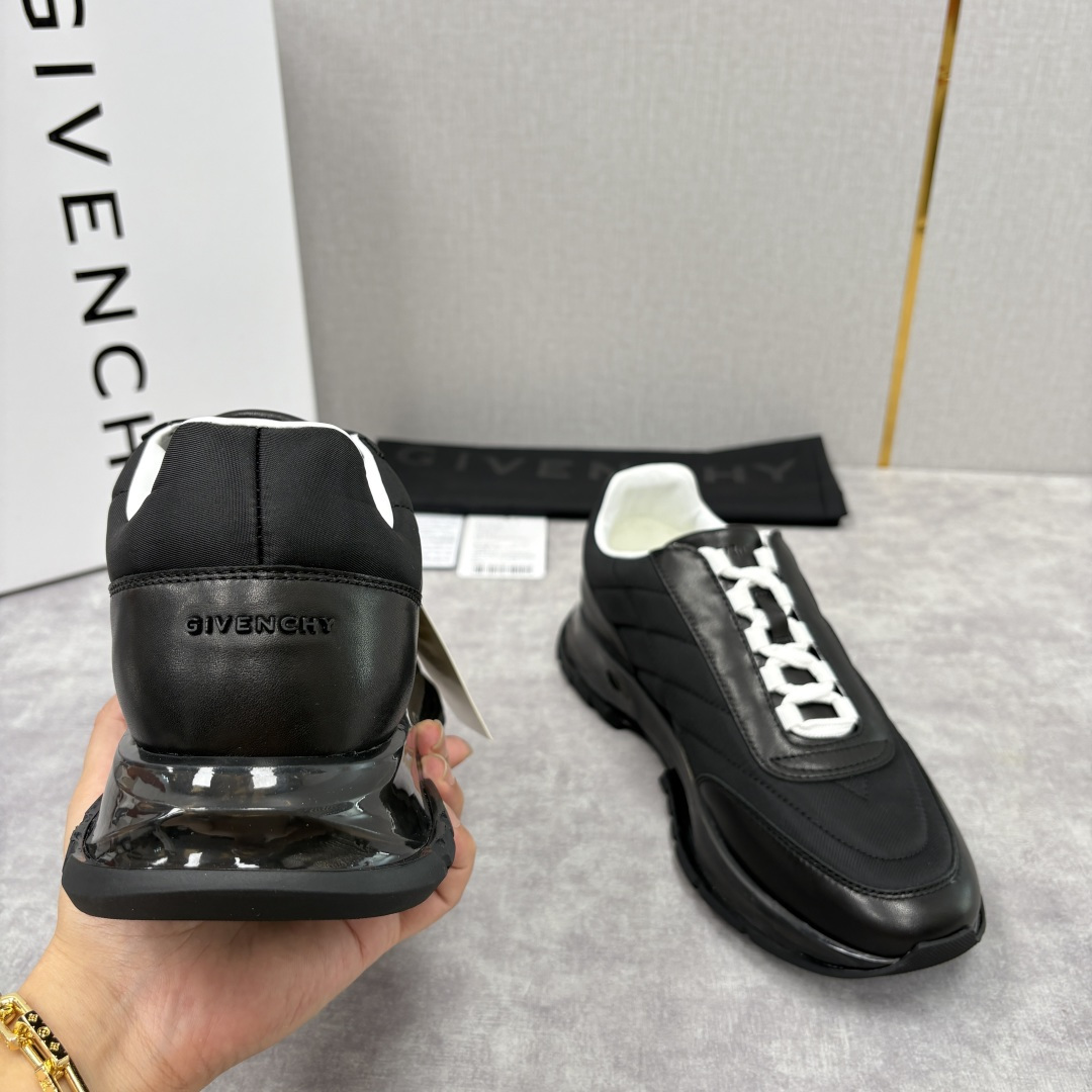 💋💍GVX 新品 Givench* 纪梵～希 Trainers 气垫绗缝运动鞋 鞋面精选优质皮革与哑光织