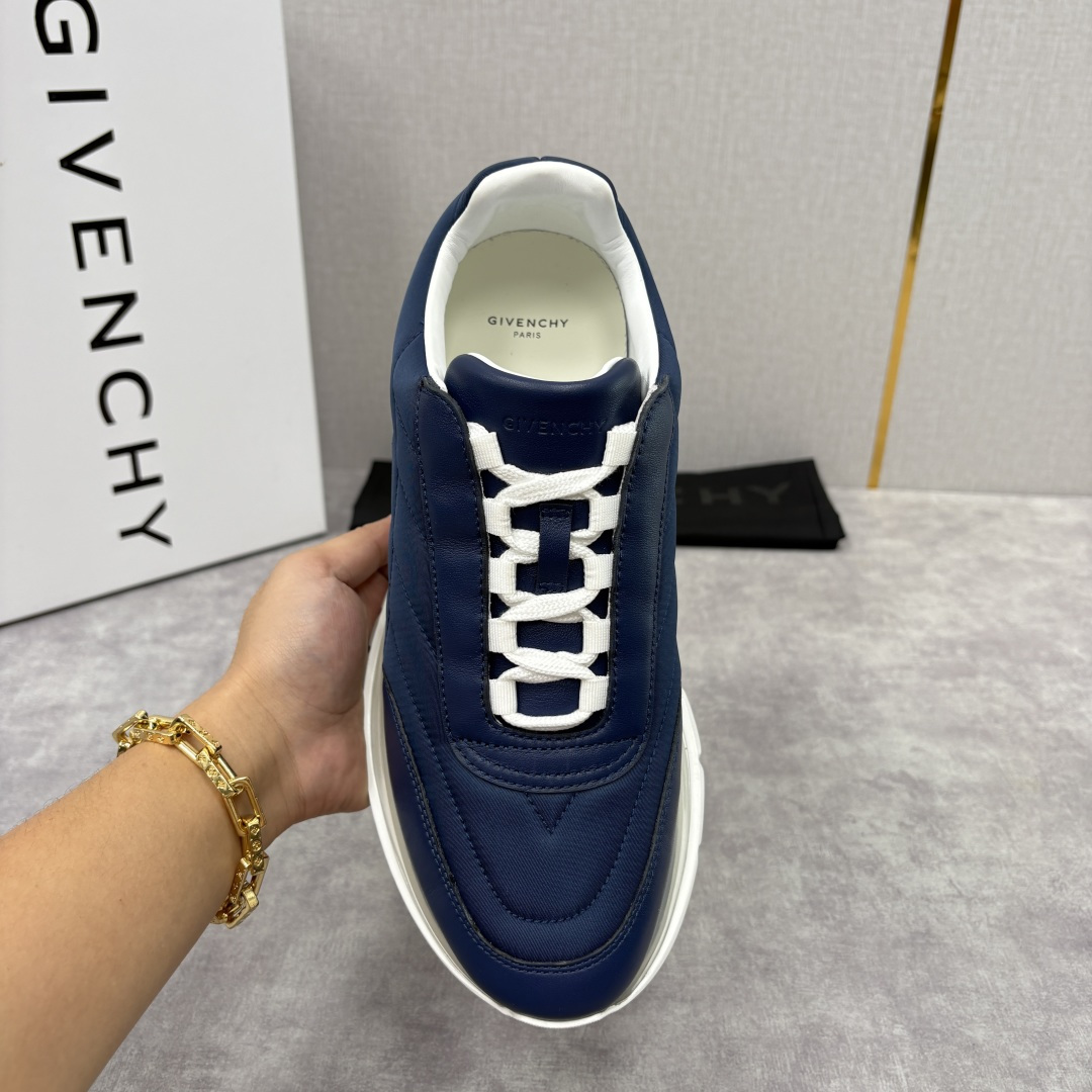 💋💍GVX 新品 Givench* 纪梵～希 Trainers 气垫绗缝运动鞋 鞋面精选优质皮革与哑光织