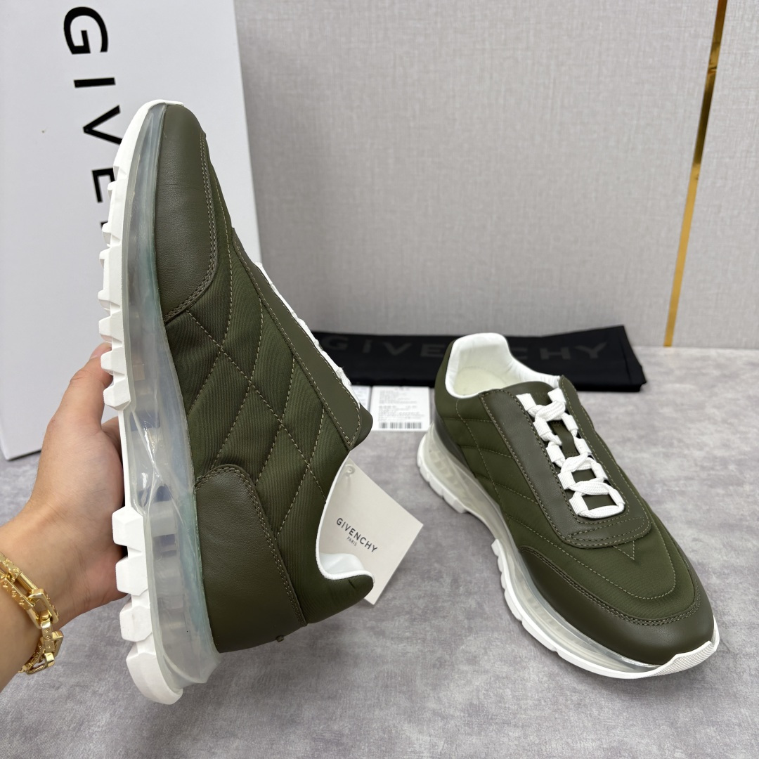 💋💍GVX 新品 Givench* 纪梵～希 Trainers 气垫绗缝运动鞋 鞋面精选优质皮革与哑光织
