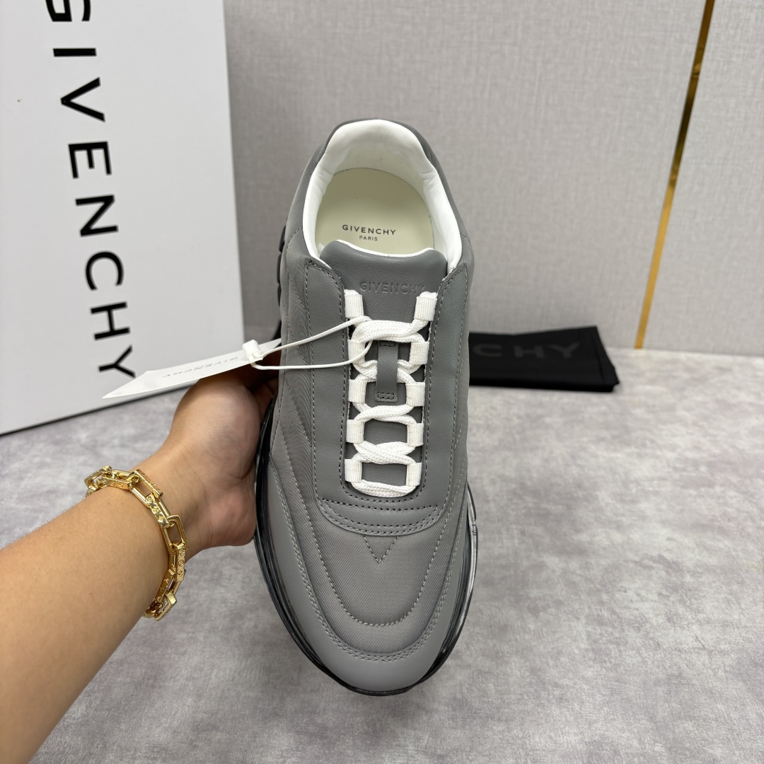 💋💍GVX 新品 Givench* 纪梵～希 Trainers 气垫绗缝运动鞋 鞋面精选优质皮革与哑光织
