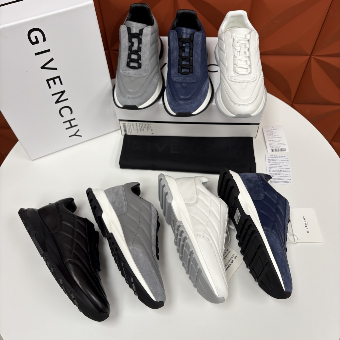 💋💍GVX 新品 Givench* 纪梵～希 Trainers 绗缝运动鞋 复古奢潮的多维演绎 。鞋面精
