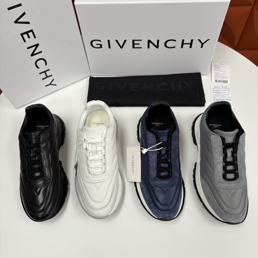 💋💍GVX 新品 Givench* 纪梵～希 Trainers 绗缝运动鞋 复古奢潮的多维演绎 。鞋面精