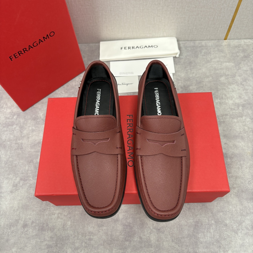 💋💍SF家 菲拉～ 新品GANCINI扣饰男士乐福鞋皮鞋 一脚蹬便鞋 官方 6700 这款牛皮乐福鞋以进