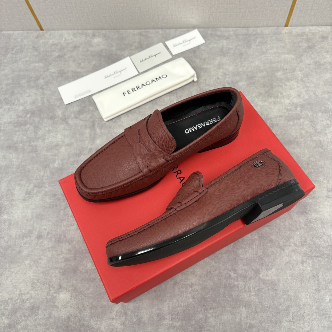 💋💍SF家 菲拉～ 新品GANCINI扣饰男士乐福鞋皮鞋 一脚蹬便鞋 官方 6700 这款牛皮乐福鞋以进