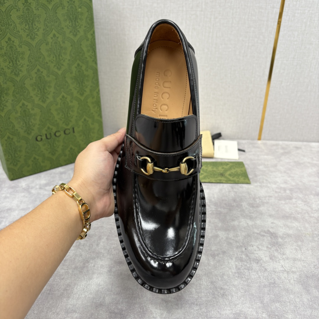 💋💍G家 GUCC* 新品男士马衔扣乐福鞋皮鞋 经典与时尚的交融 鞋面上的马衔扣，是古-驰经典符号的具象