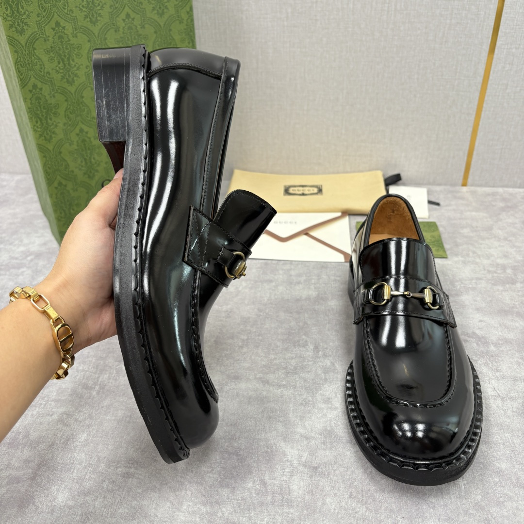 💋💍G家 GUCC* 新品男士马衔扣乐福鞋皮鞋 经典与时尚的交融 鞋面上的马衔扣，是古-驰经典符号的具象