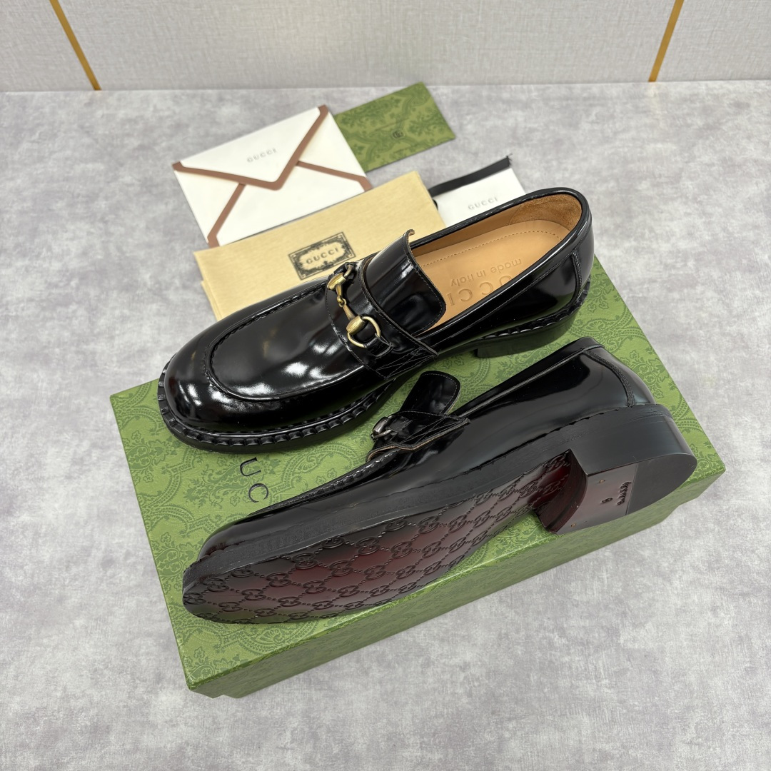 💋💍G家 GUCC* 新品男士马衔扣乐福鞋皮鞋 经典与时尚的交融 鞋面上的马衔扣，是古-驰经典符号的具象