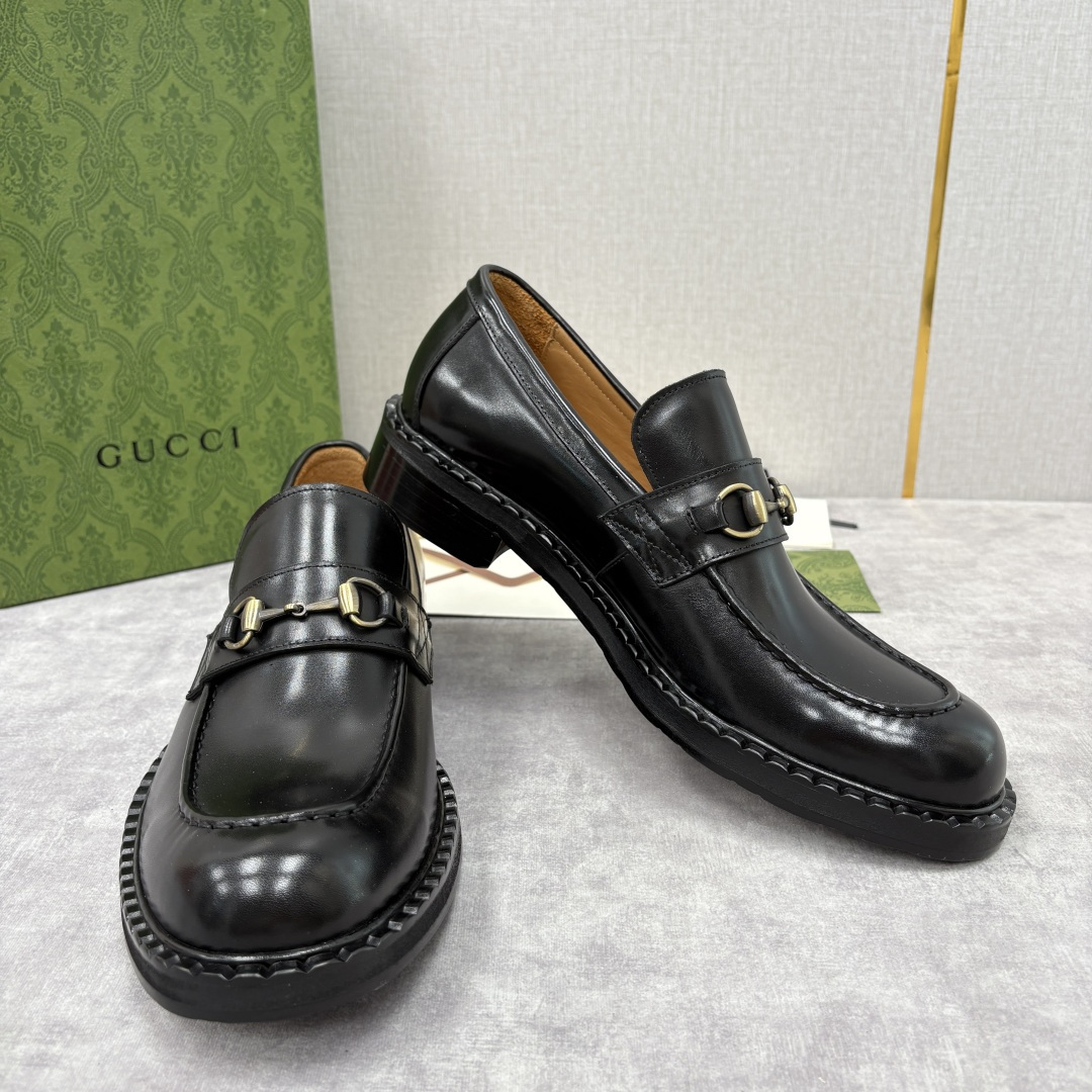 💋💍G家 GUCC* 新品男士马衔扣乐福鞋皮鞋 经典与时尚的交融 鞋面上的马衔扣，是古-驰经典符号的具象