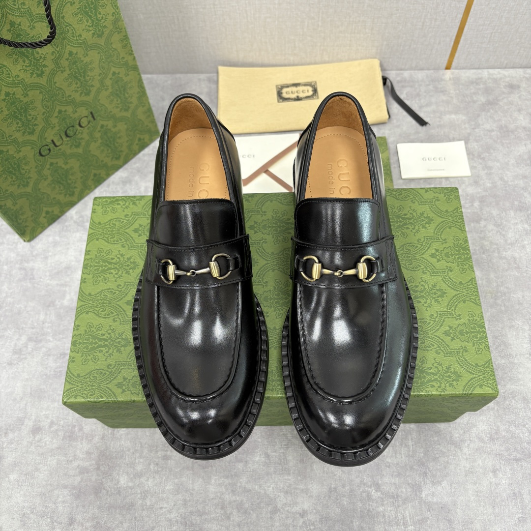 💋💍G家 GUCC* 新品男士马衔扣乐福鞋皮鞋 经典与时尚的交融 鞋面上的马衔扣，是古-驰经典符号的具象