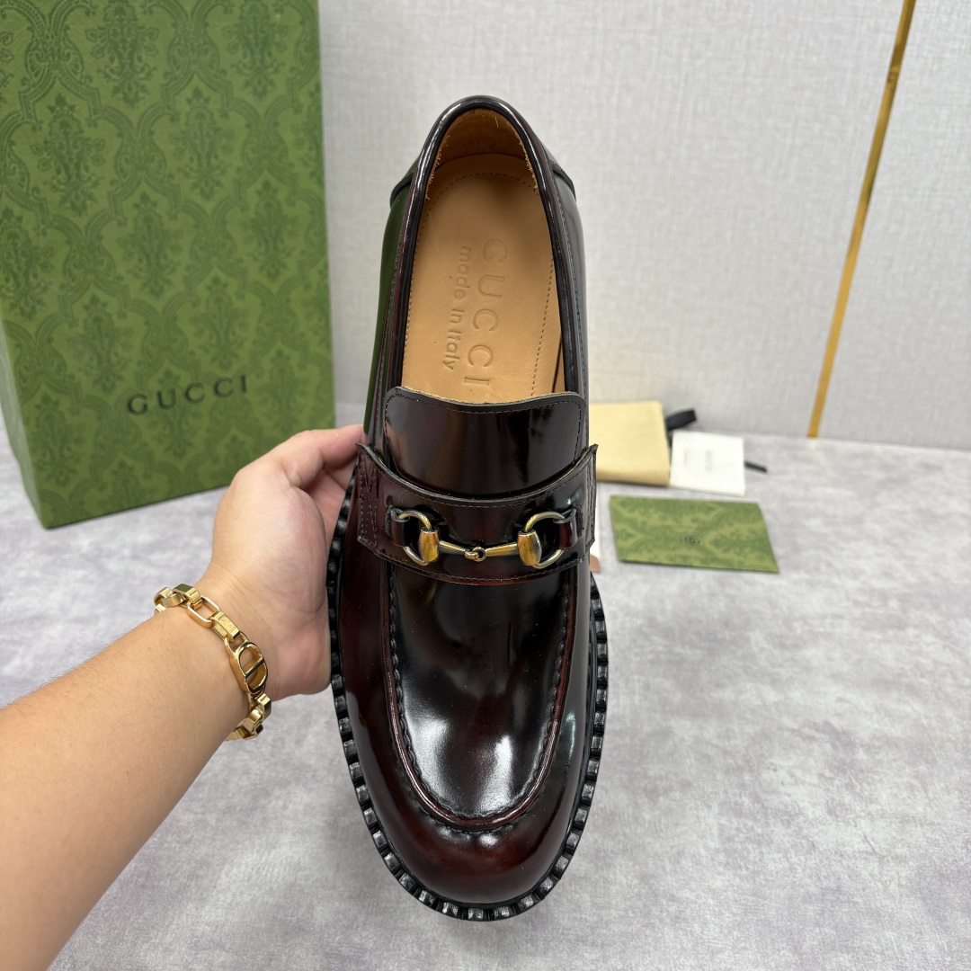 💋💍G家 GUCC* 新品男士马衔扣乐福鞋皮鞋 经典与时尚的交融 鞋面上的马衔扣，是古-驰经典符号的具象