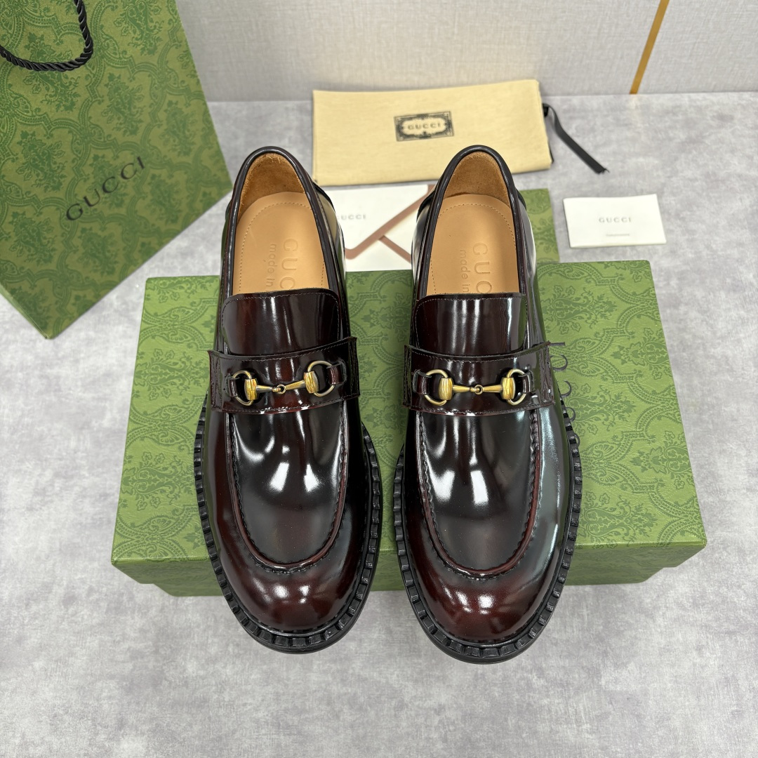 💋💍G家 GUCC* 新品男士马衔扣乐福鞋皮鞋 经典与时尚的交融 鞋面上的马衔扣，是古-驰经典符号的具象