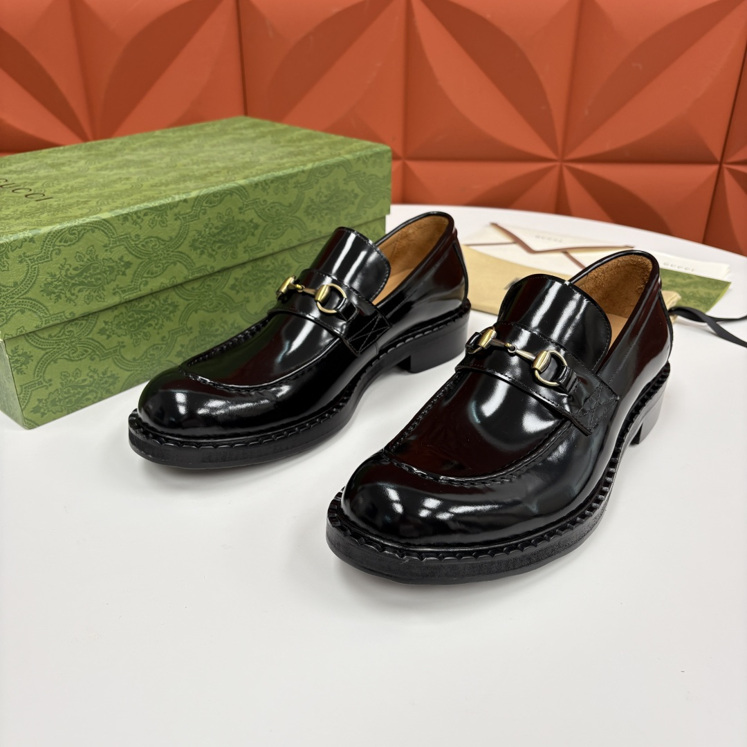 💋💍G家 GUCC* 新品男士马衔扣乐福鞋皮鞋 经典与时尚的交融 鞋面上的马衔扣，是古-驰经典符号的具象