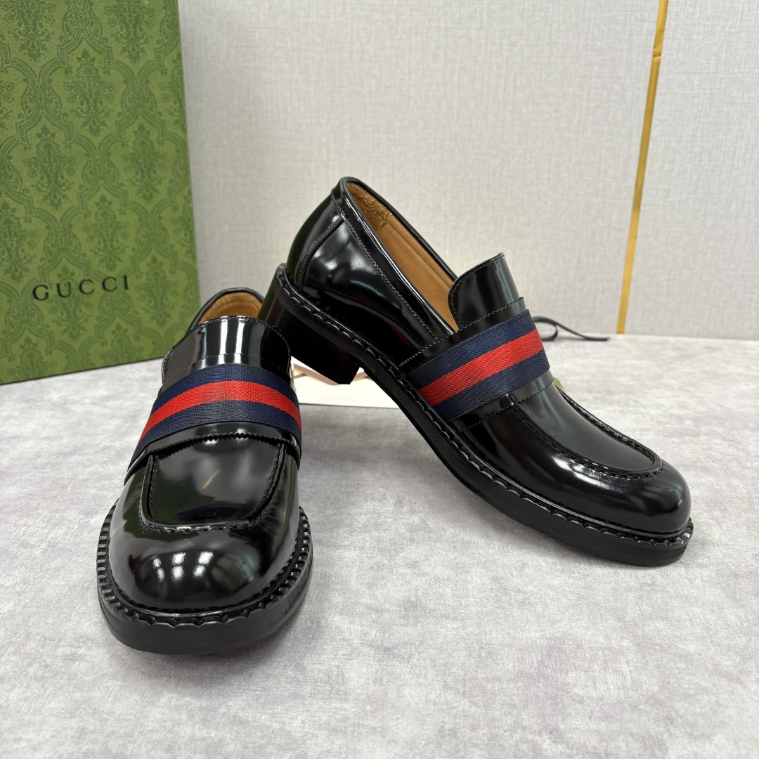 💋💍G家 GUCC* 新品男士织带乐福鞋皮鞋 经典织带系列，诠释多元时尚 采用进口开边珠亮皮/高丝光磨砂