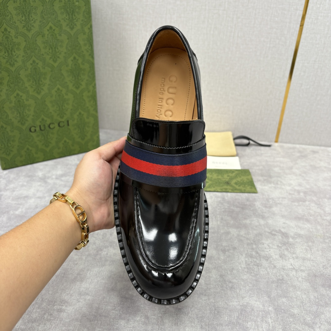 💋💍G家 GUCC* 新品男士织带乐福鞋皮鞋 经典织带系列，诠释多元时尚 采用进口开边珠亮皮/高丝光磨砂