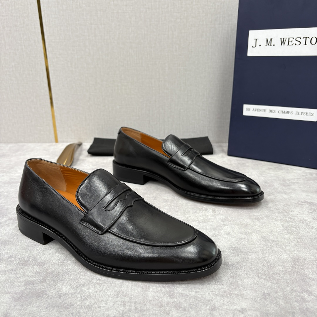 💋💍J.M.Westo*n 威士-顿 男士乐福鞋正装鞋皮鞋 法国顶级皮鞋品牌。精选意大利顶级小牛皮/高丝