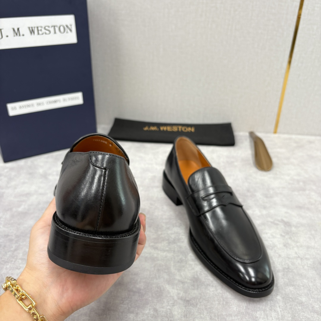 💋💍J.M.Westo*n 威士-顿 男士乐福鞋正装鞋皮鞋 法国顶级皮鞋品牌。精选意大利顶级小牛皮/高丝