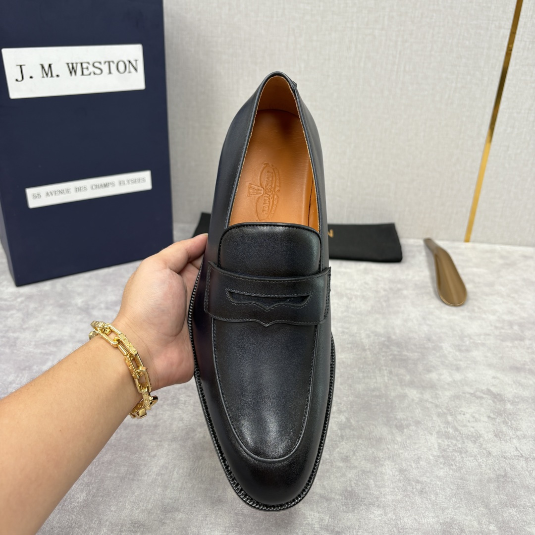 💋💍J.M.Westo*n 威士-顿 男士乐福鞋正装鞋皮鞋 法国顶级皮鞋品牌。精选意大利顶级小牛皮/高丝