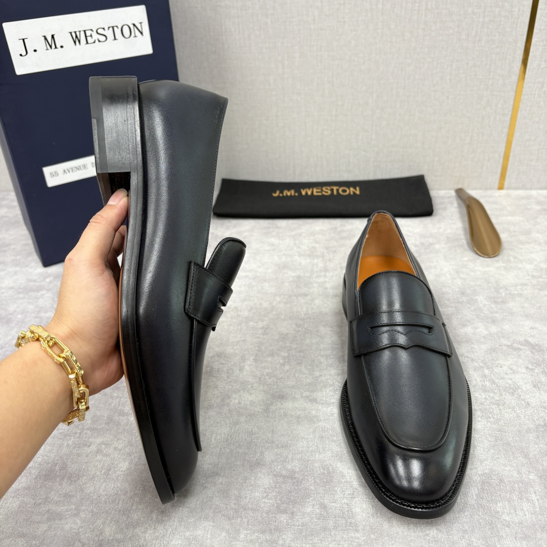 💋💍J.M.Westo*n 威士-顿 男士乐福鞋正装鞋皮鞋 法国顶级皮鞋品牌。精选意大利顶级小牛皮/高丝