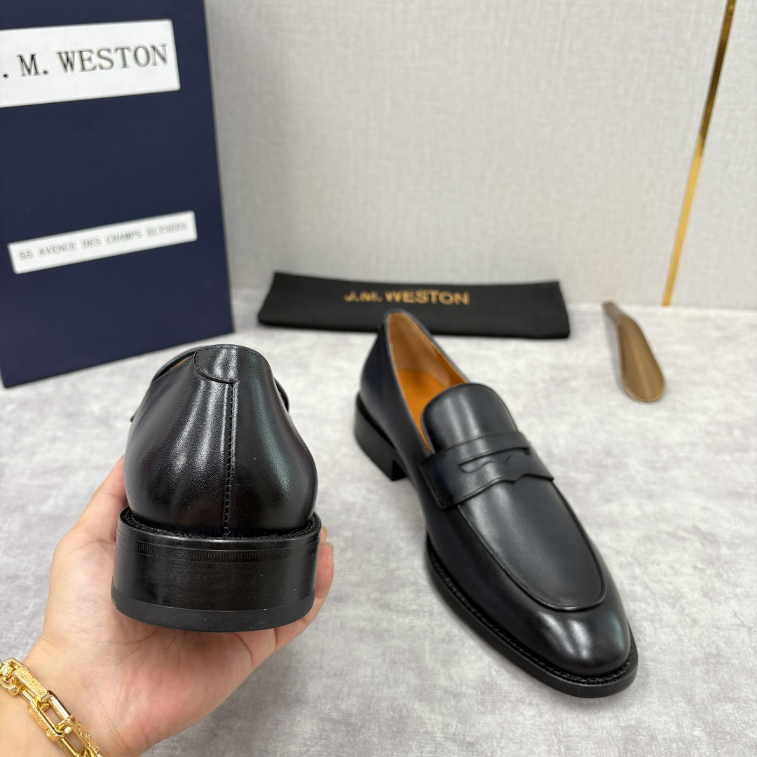💋💍J.M.Westo*n 威士-顿 男士乐福鞋正装鞋皮鞋 法国顶级皮鞋品牌。精选意大利顶级小牛皮/高丝