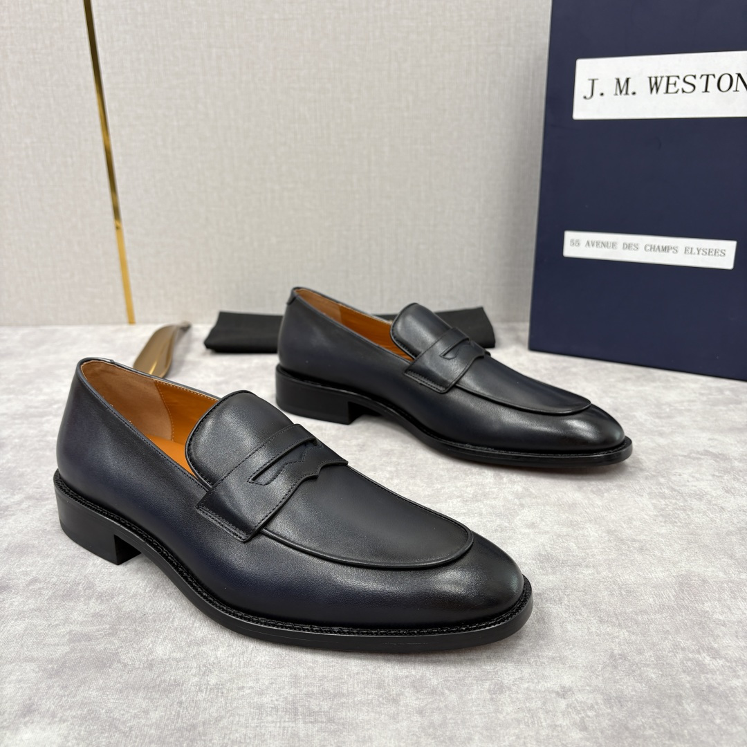 💋💍J.M.Westo*n 威士-顿 男士乐福鞋正装鞋皮鞋 法国顶级皮鞋品牌。精选意大利顶级小牛皮/高丝