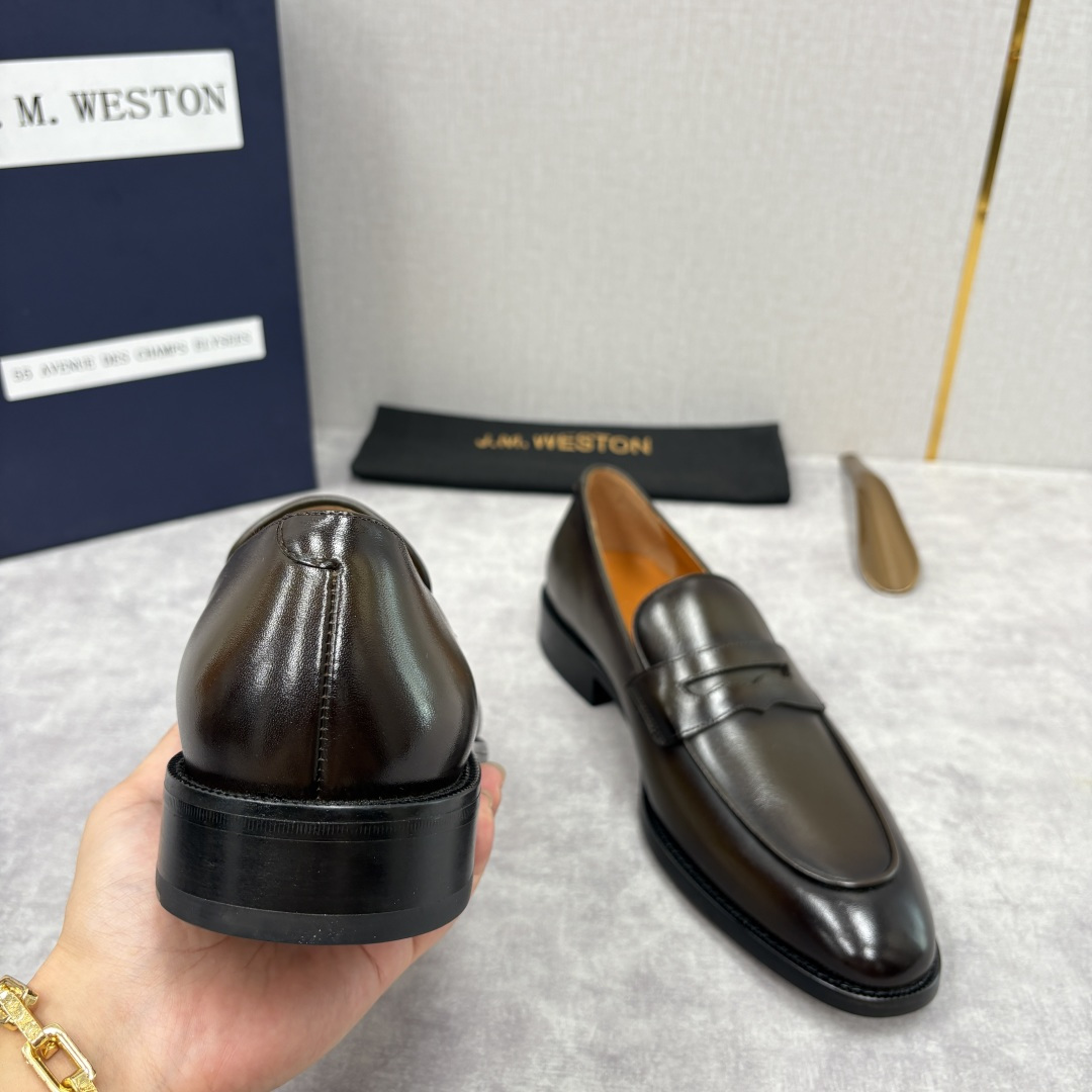 💋💍J.M.Westo*n 威士-顿 男士乐福鞋正装鞋皮鞋 法国顶级皮鞋品牌。精选意大利顶级小牛皮/高丝