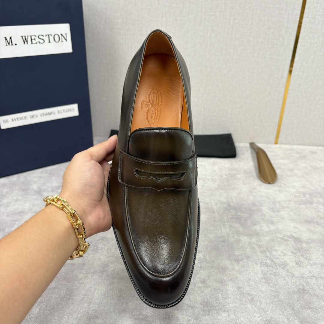 💋💍J.M.Westo*n 威士-顿 男士乐福鞋正装鞋皮鞋 法国顶级皮鞋品牌。精选意大利顶级小牛皮/高丝