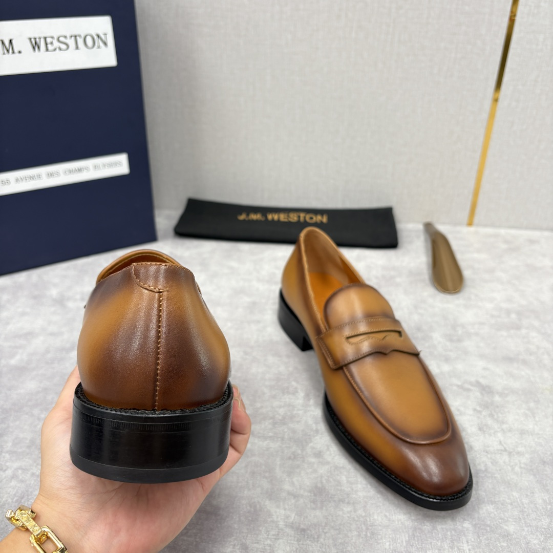 💋💍J.M.Westo*n 威士-顿 男士乐福鞋正装鞋皮鞋 法国顶级皮鞋品牌。精选意大利顶级小牛皮/高丝