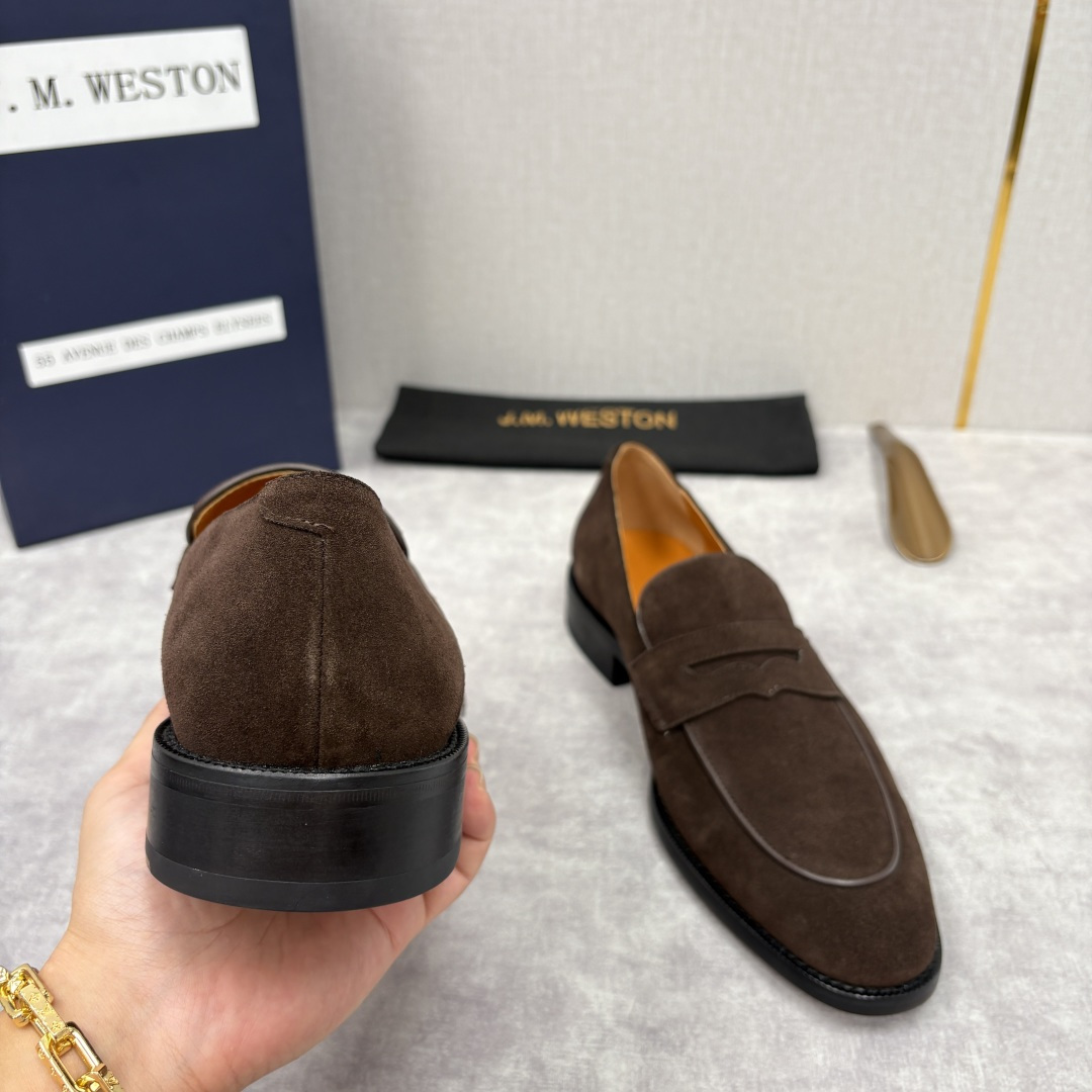 💋💍J.M.Westo*n 威士-顿 男士乐福鞋正装鞋皮鞋 法国顶级皮鞋品牌。精选意大利顶级小牛皮/高丝