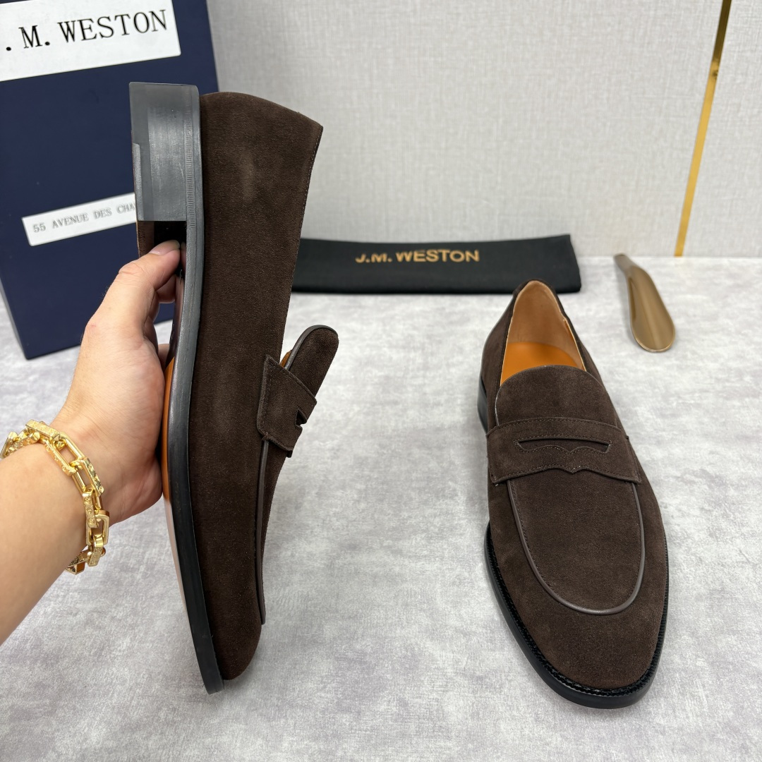 💋💍J.M.Westo*n 威士-顿 男士乐福鞋正装鞋皮鞋 法国顶级皮鞋品牌。精选意大利顶级小牛皮/高丝