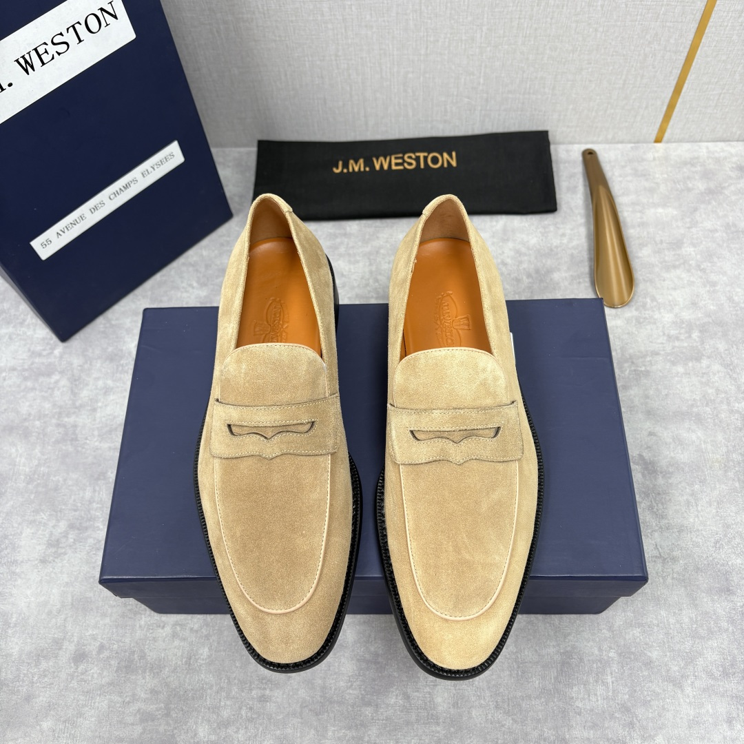 💋💍J.M.Westo*n 威士-顿 男士乐福鞋正装鞋皮鞋 法国顶级皮鞋品牌。精选意大利顶级小牛皮/高丝