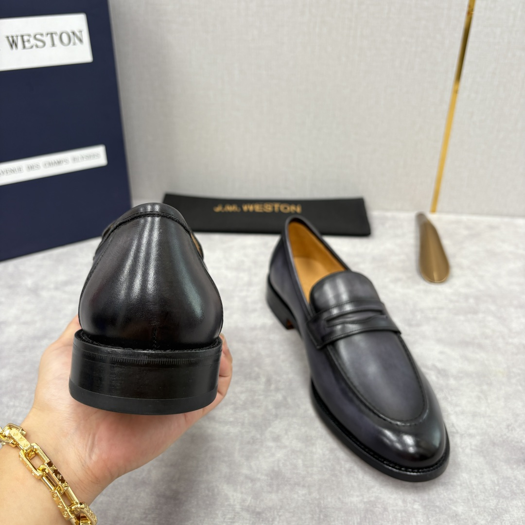 💋💍J.M.Westo*n 威士-顿 男士乐福鞋正装鞋皮鞋 法国顶级皮鞋品牌。精选意大利顶级小牛皮/高丝