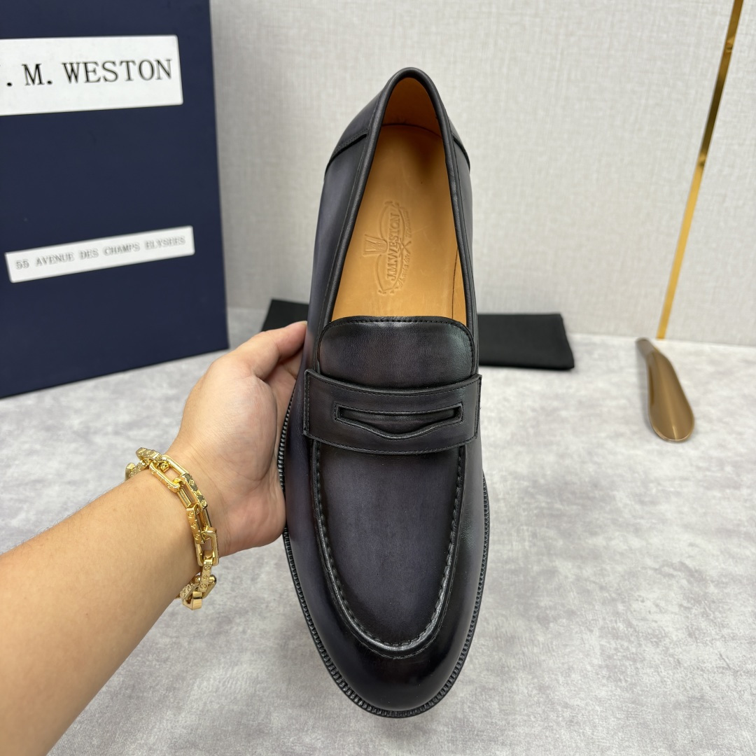 💋💍J.M.Westo*n 威士-顿 男士乐福鞋正装鞋皮鞋 法国顶级皮鞋品牌。精选意大利顶级小牛皮/高丝