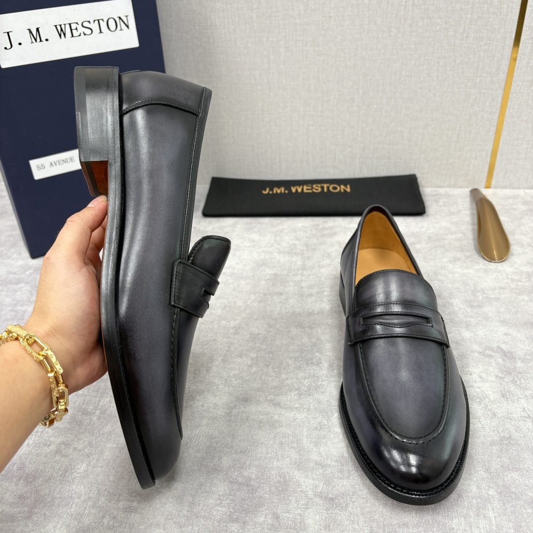 💋💍J.M.Westo*n 威士-顿 男士乐福鞋正装鞋皮鞋 法国顶级皮鞋品牌。精选意大利顶级小牛皮/高丝