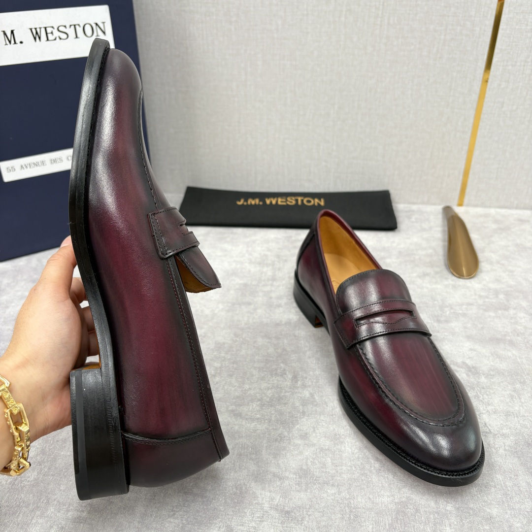 💋💍J.M.Westo*n 威士-顿 男士乐福鞋正装鞋皮鞋 法国顶级皮鞋品牌。精选意大利顶级小牛皮/高丝