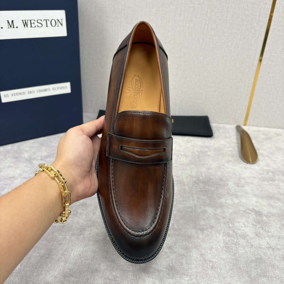 💋💍J.M.Westo*n 威士-顿 男士乐福鞋正装鞋皮鞋 法国顶级皮鞋品牌。精选意大利顶级小牛皮/高丝