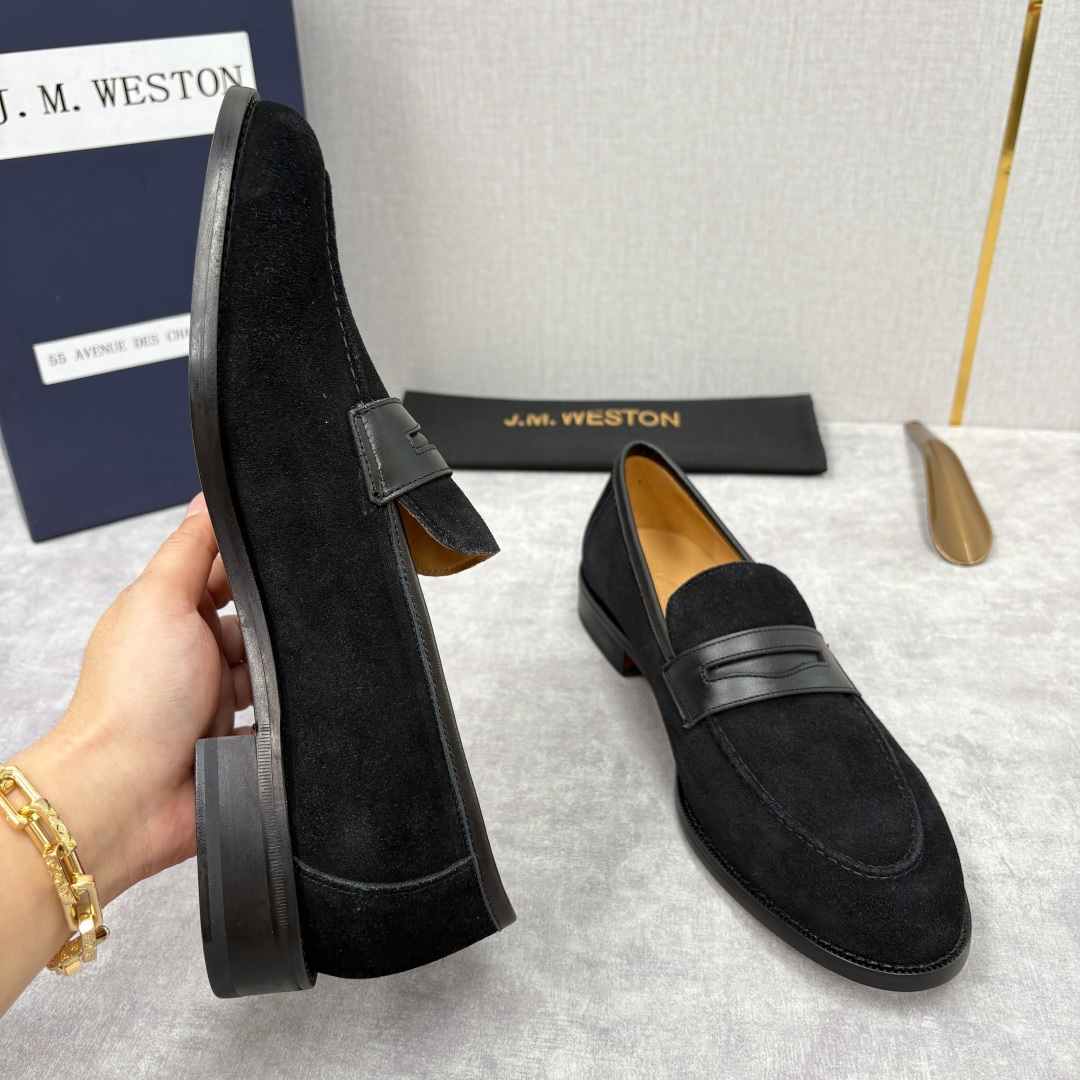 💋💍J.M.Westo*n 威士-顿 男士乐福鞋正装鞋皮鞋 法国顶级皮鞋品牌。精选意大利顶级小牛皮/高丝