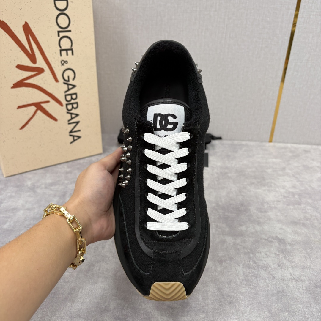 💋💍DG 家新品 Dolce &Gabban* 杜嘉～班纳 天鹅绒拼接撞色铆钉休闲运动鞋 铆钉复古运动鞋