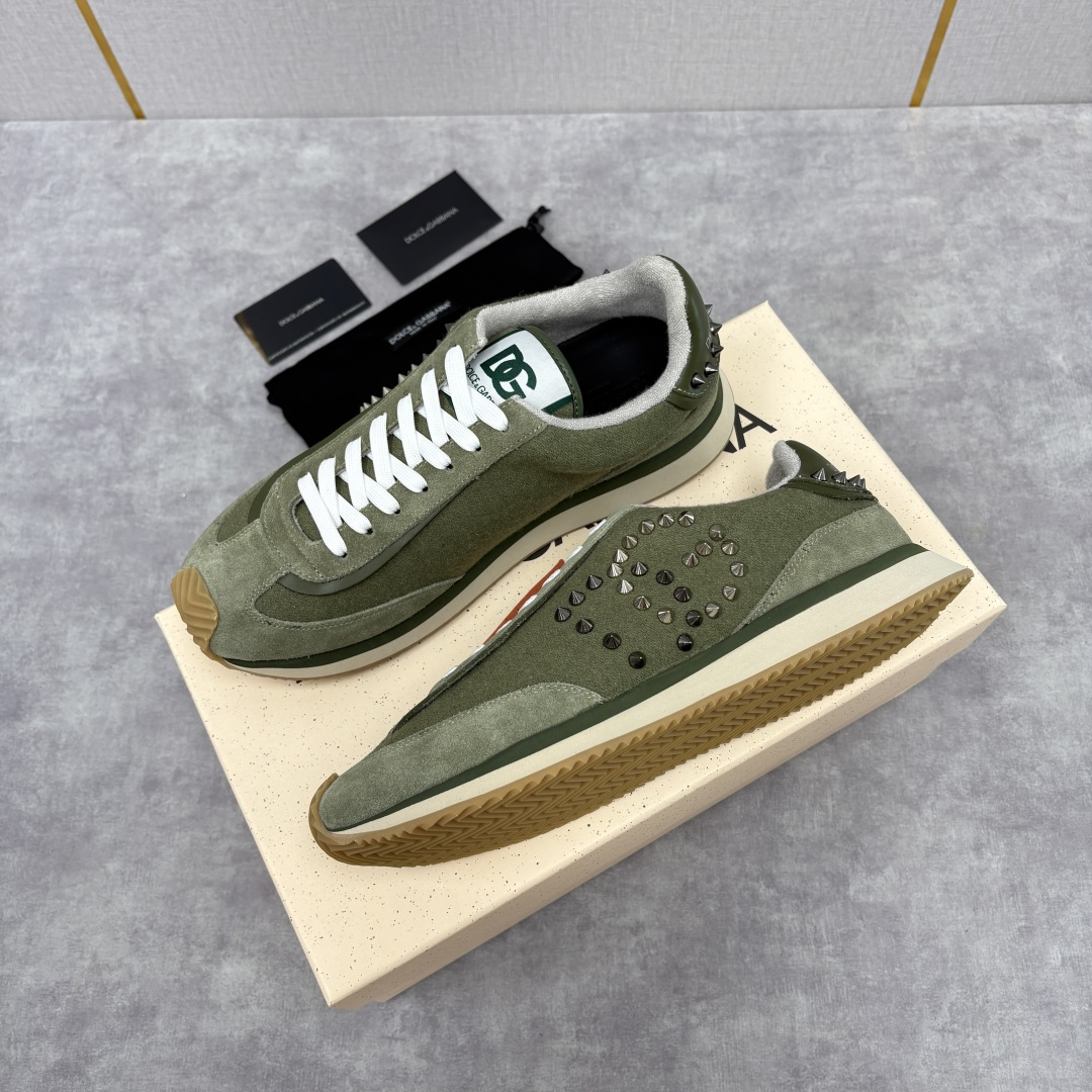 💋💍DG 家新品 Dolce &Gabban* 杜嘉～班纳 天鹅绒拼接撞色铆钉休闲运动鞋 铆钉复古运动鞋